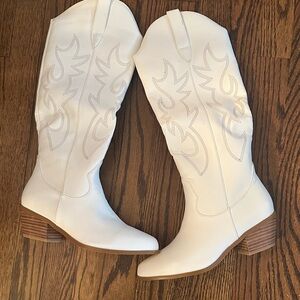 White Western Cowboy Boots